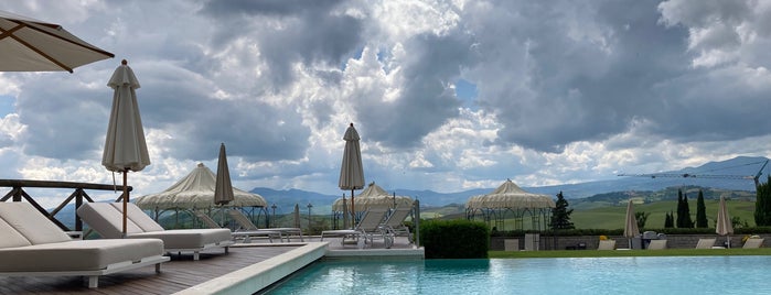 Fonteverde Natural Spa Resort San Casciano dei Bagni is one of Lieux qui ont plu à Emre.