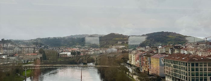 Ourense is one of La Coruña.