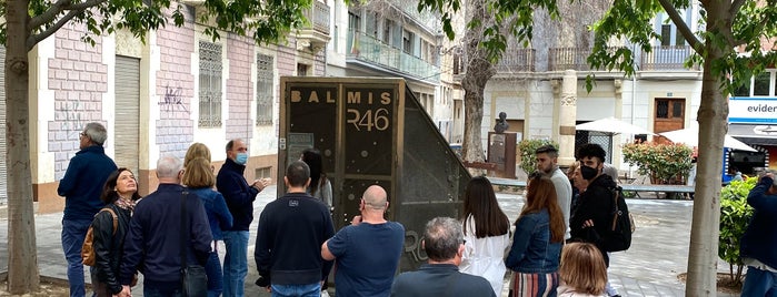 Plaza del Doctor Balmis is one of Alicante urban treasures.