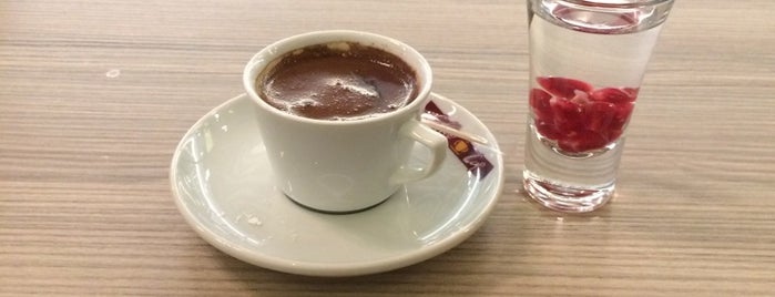 Coffeé Cup is one of Tempat yang Disukai Huseyin.
