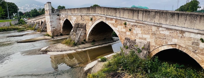 Abdal Köprüsü is one of Bursa Tarihi Yerleri ve Mekanları.
