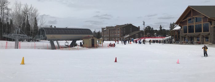 Giants Ridge Ski Resort is one of Great Downhill Ski Spots in Minnesota.