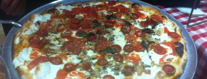 Grimaldi's Pizzeria is one of New York.