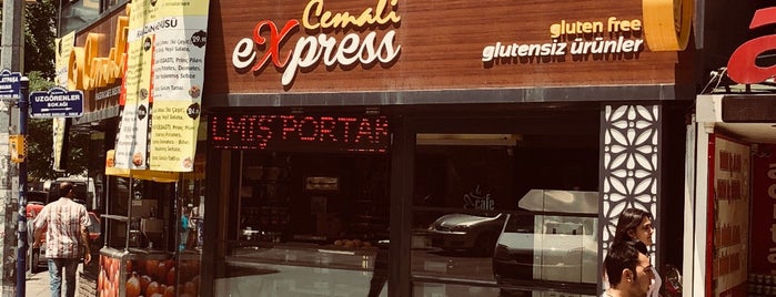 Cemali Cafe & Bistro is one of สถานที่ที่ Mehmet Nadir ถูกใจ.