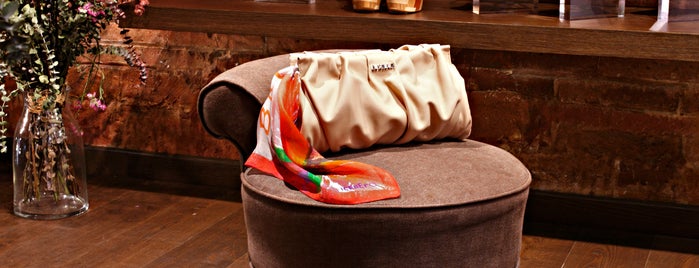 Cherry Heel - Luxury Shoe Boutique is one of Barsa.