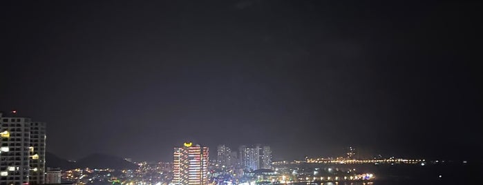 Havana Skylight is one of 🚁 Vietnam 🗺.