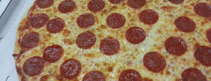 Geminelli's Pizzeria is one of FOOD!<3.