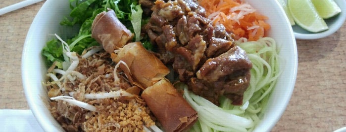 Pho PCH is one of Em'in Beğendiği Mekanlar.