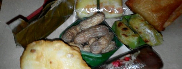 Angkringan Pendapa Dalem is one of mangan & wedangan.