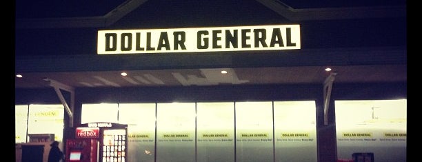 Dollar General is one of Locais curtidos por Tamara.
