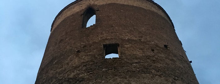 Сторожевая башня XVI века / 16th century Guardtower is one of Y : понравившиеся места.