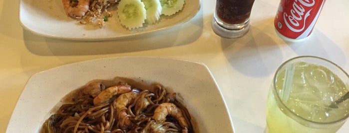 Kafe Where Else Delights is one of Makan @ Cyberjaya/Putrajaya #1.