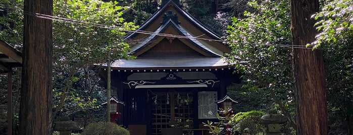 駒形神社 is one of 箱根.