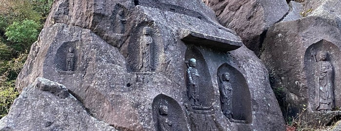 元箱根石仏・石塔群 is one of 神奈川西部の神社.