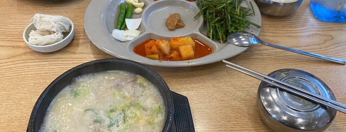 밀양순대돼지국밥 is one of 부산1.