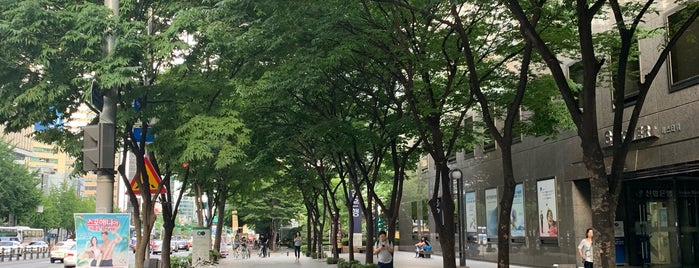 광화문, 금호아시아나 본관 앞 (01-124) is one of 서울시내 버스정류소.