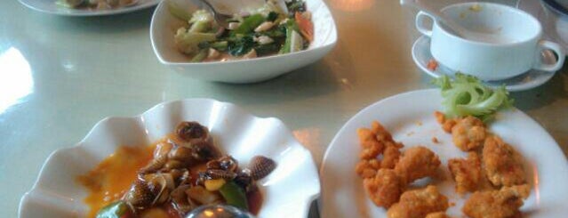 Tio Ciu Sea Food Seturan is one of Best diNneR spot in Jogja.