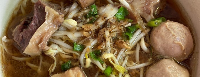ลานวัฒนธรรม สันกำแพง(ข่วงสันกำแพง) is one of Yummy Yummy.