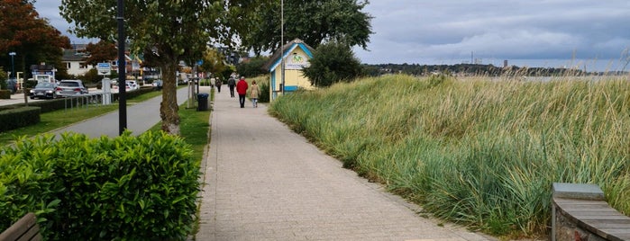 Strandpromenade Haffkrug is one of Travemünde ♡ Timmendorfer Strand.