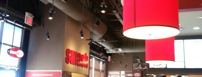 Smashburger is one of Lugares favoritos de Leo.