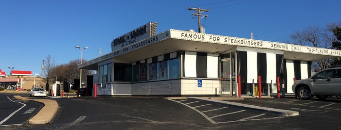 Steak 'n Shake is one of Best Burger Places.