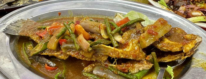 Tai Ka Lok Seafood Restaurant is one of Puchong Food.