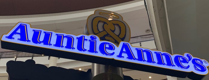 Auntie Anne's is one of #HHWT.