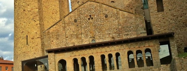 Porta Ferrada is one of Lugares favoritos de Anthony.