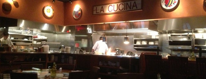 Carrabba's Italian Grill is one of Tempat yang Disukai Patrick.