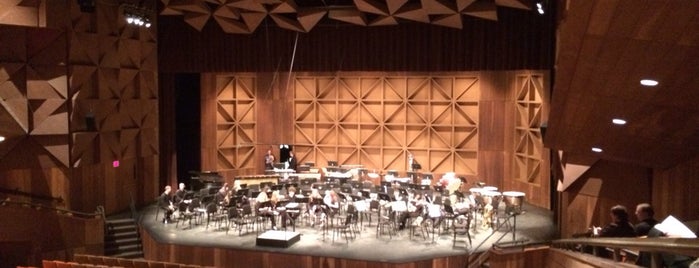Moore Musical Arts Center is one of สถานที่ที่ Kevin ถูกใจ.