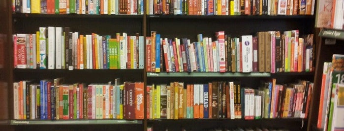 Barnes & Noble is one of City in Motion.