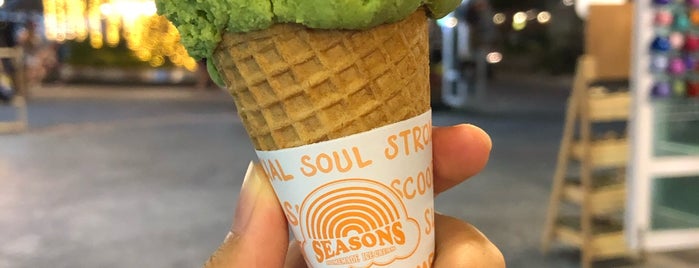Seasons Ice Cream is one of เชียงใหม่_2_Cafe.