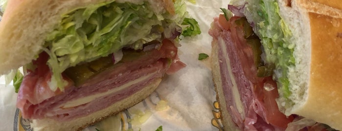 Lenwich by Lenny's is one of Lennyさんのお気に入りスポット.