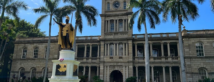 King Kamehameha Statue is one of Orte, die Lenny gefallen.