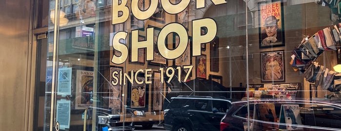 Drama Book Shop is one of Tempat yang Disukai Lenny.