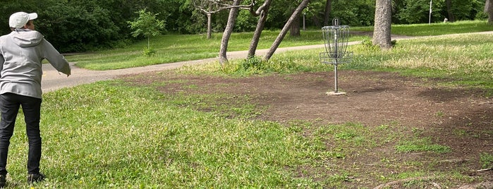 Minnehaha Disc Golf is one of Mpls.