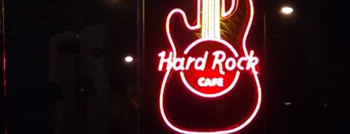 Hard Rock Cafe Jakarta is one of Tour De Piring~.