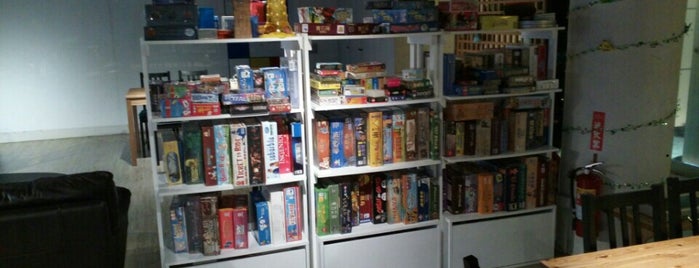8F 聚會空間 is one of 桌遊店和俱樂部 Board game shops/cafes in Taipei.