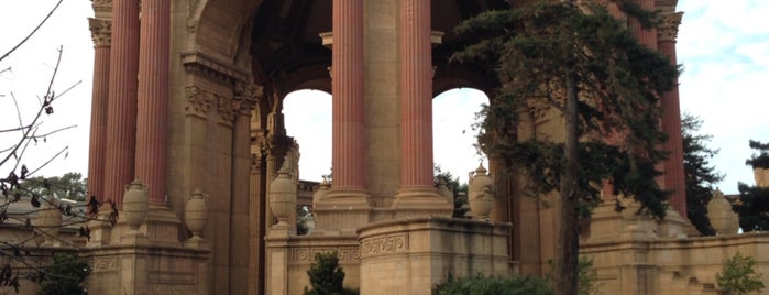 Palace of Fine Arts is one of Cindyさんのお気に入りスポット.