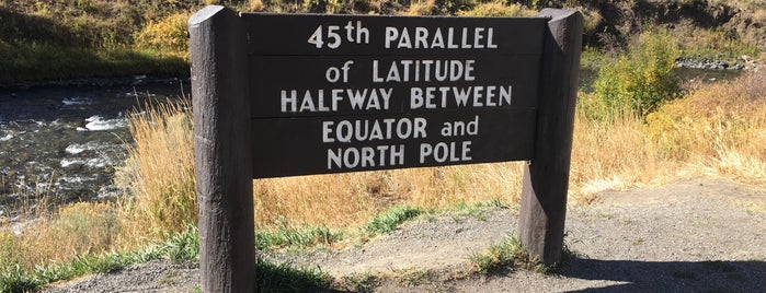 45th Parallel is one of Gardiner, MT.