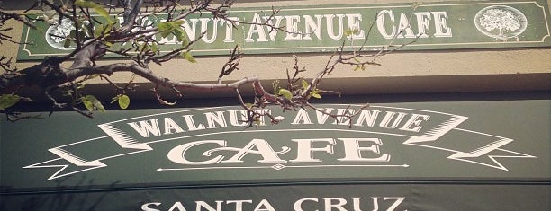 The Walnut Avenue Cafe is one of Santa Cruz.
