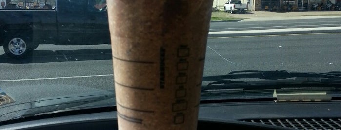 Starbucks is one of Lugares favoritos de Adam.