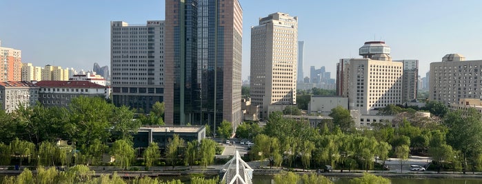 Kempinski Hotel Beijing Lufthansa Center is one of Best Staying in Beijing.