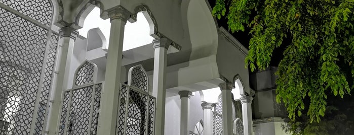 Masjid Al-Sultan Muhammad Bin Abdullah is one of Mosques in Malé.