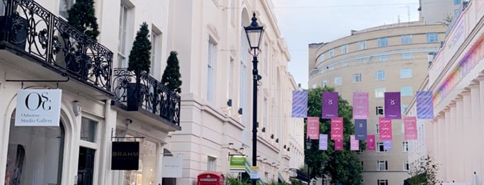 Halkin Street is one of United Kingdom 2 🇬🇧.