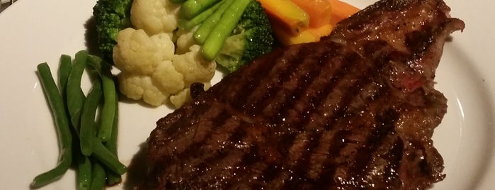 Elbert's Steak Room is one of Jeromeさんのお気に入りスポット.