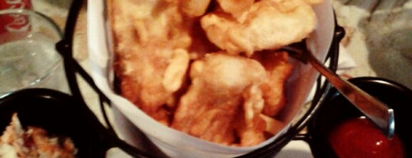 Fish n' Chips is one of Capsさんの保存済みスポット.