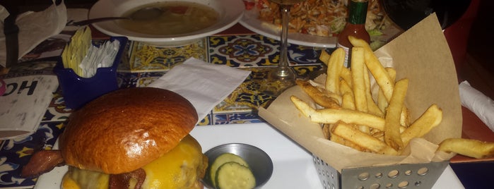 Chili's Grill & Bar is one of Posti che sono piaciuti a Yaz.