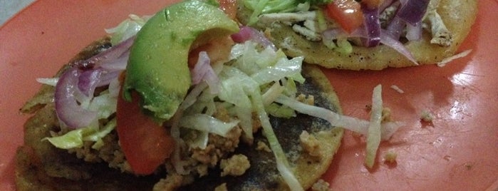 Antojitos La Yucatequita is one of Favoritos.