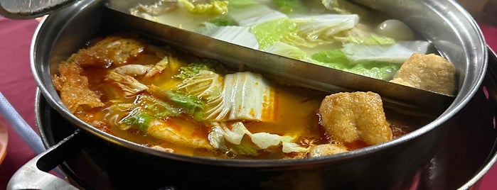 易记（吉胆）海鲜火锅 Yi Ji Seafood & Steamboat Restaurant is one of The 15 Best Places for Tofu in Kuala Lumpur.